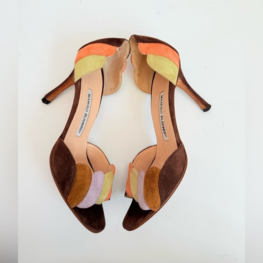 Manolo Blahnik Brown Suede Scalloped Multicolor Appliqué peep Toe heels EU 36.5 - Picture 7 of 7